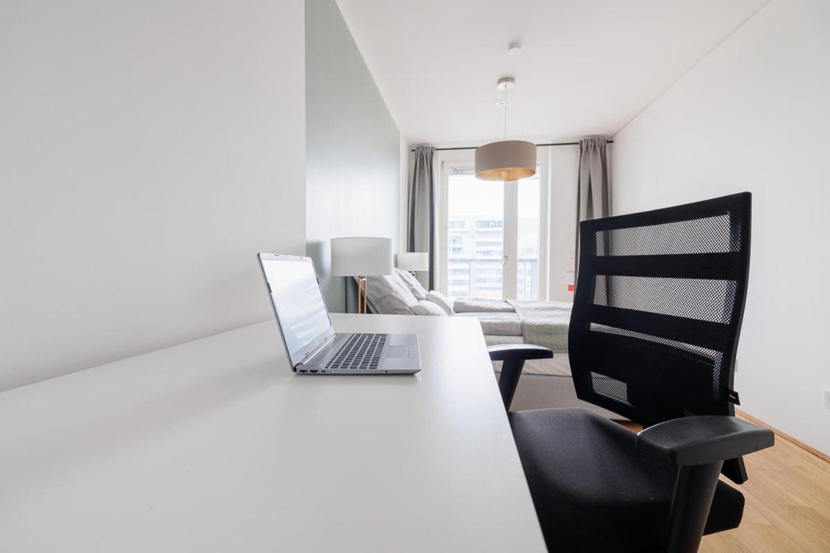Lovely Apartment In Marina Tower - 10Min To City Center Vienna Luaran gambar