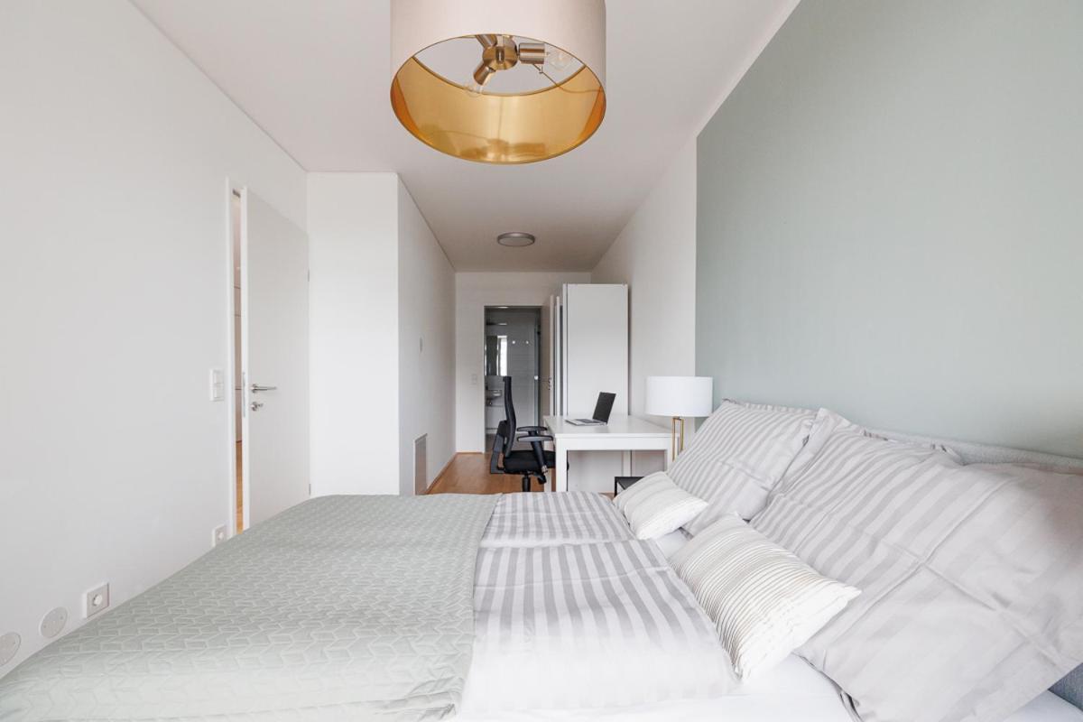 Lovely Apartment In Marina Tower - 10Min To City Center Vienna Luaran gambar