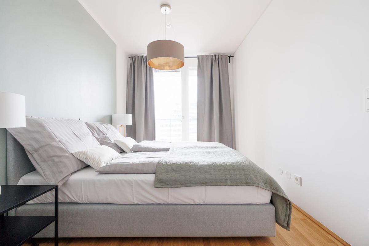 Lovely Apartment In Marina Tower - 10Min To City Center Vienna Luaran gambar
