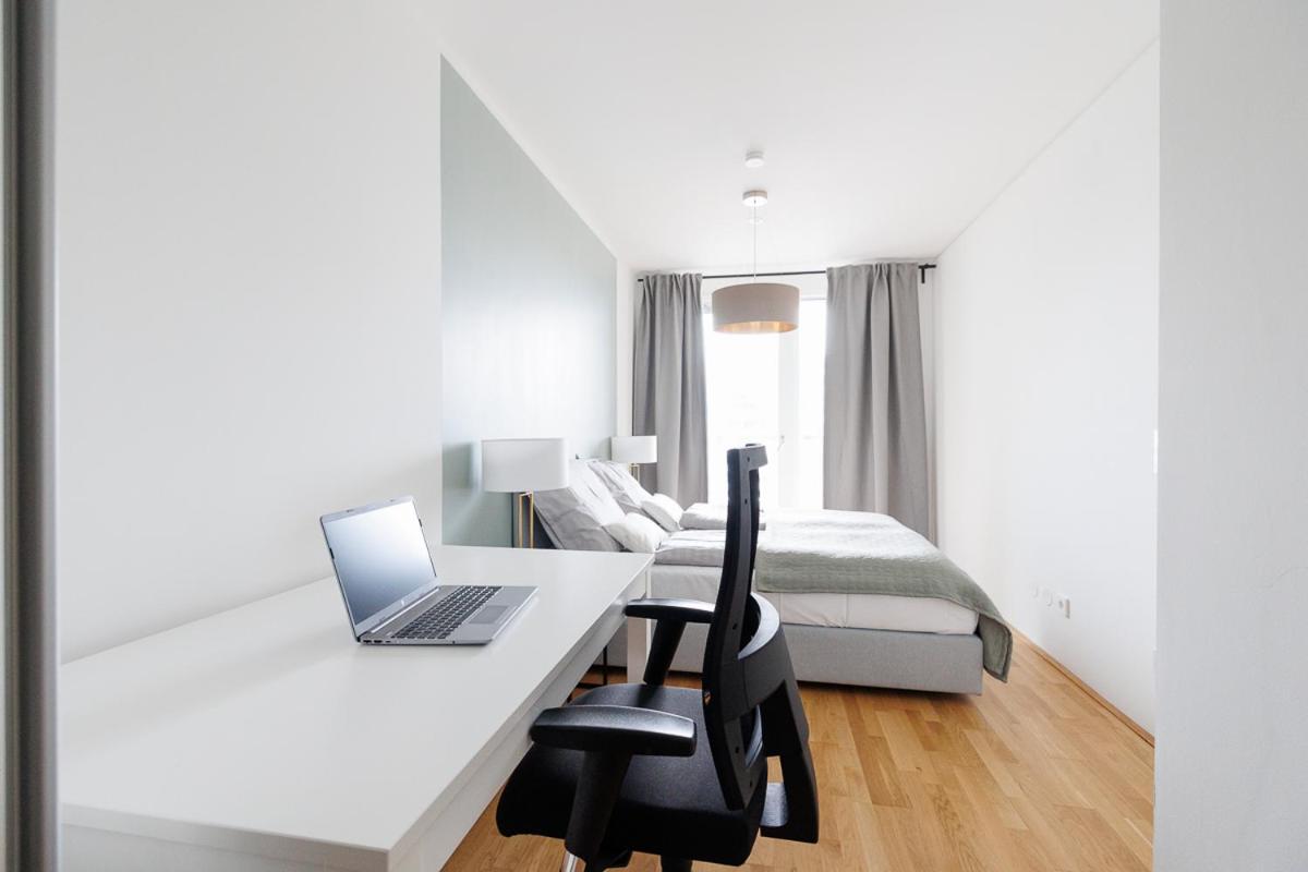 Lovely Apartment In Marina Tower - 10Min To City Center Vienna Luaran gambar