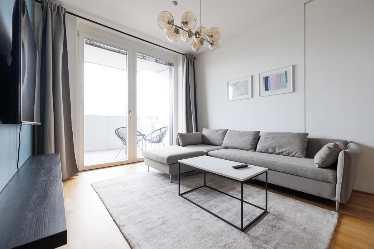 Lovely Apartment In Marina Tower - 10Min To City Center Vienna Luaran gambar